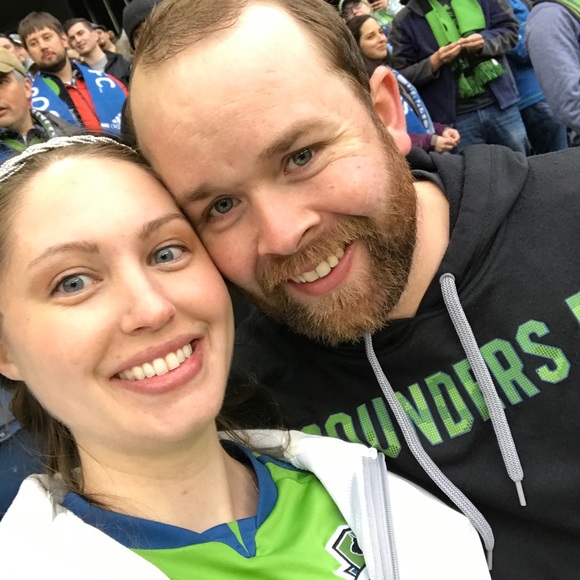 Meet your Posher, Meredith - Picture 4 of 5